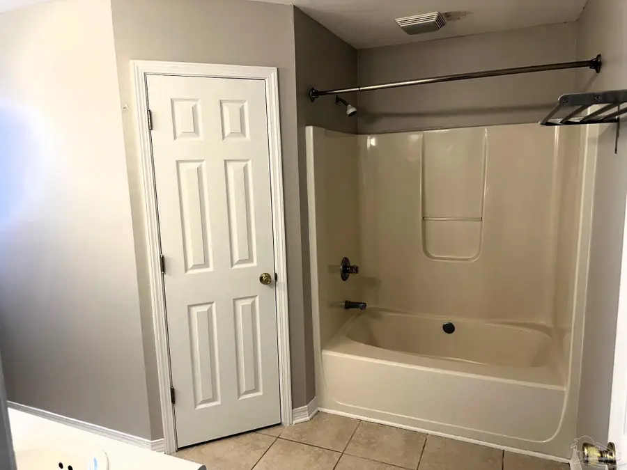 7630 Chablis Cir, Navarre, FL 32566 - #2