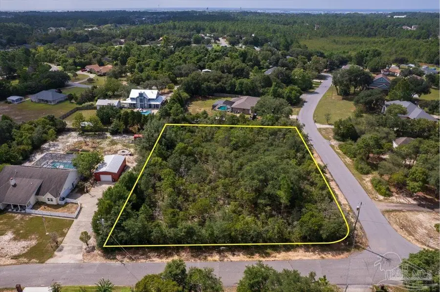 9425 Bone Bluff Dr, Navarre, FL 32566 - #2