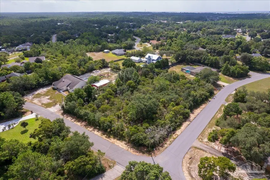9425 Bone Bluff Dr, Navarre, FL 32566 - #3