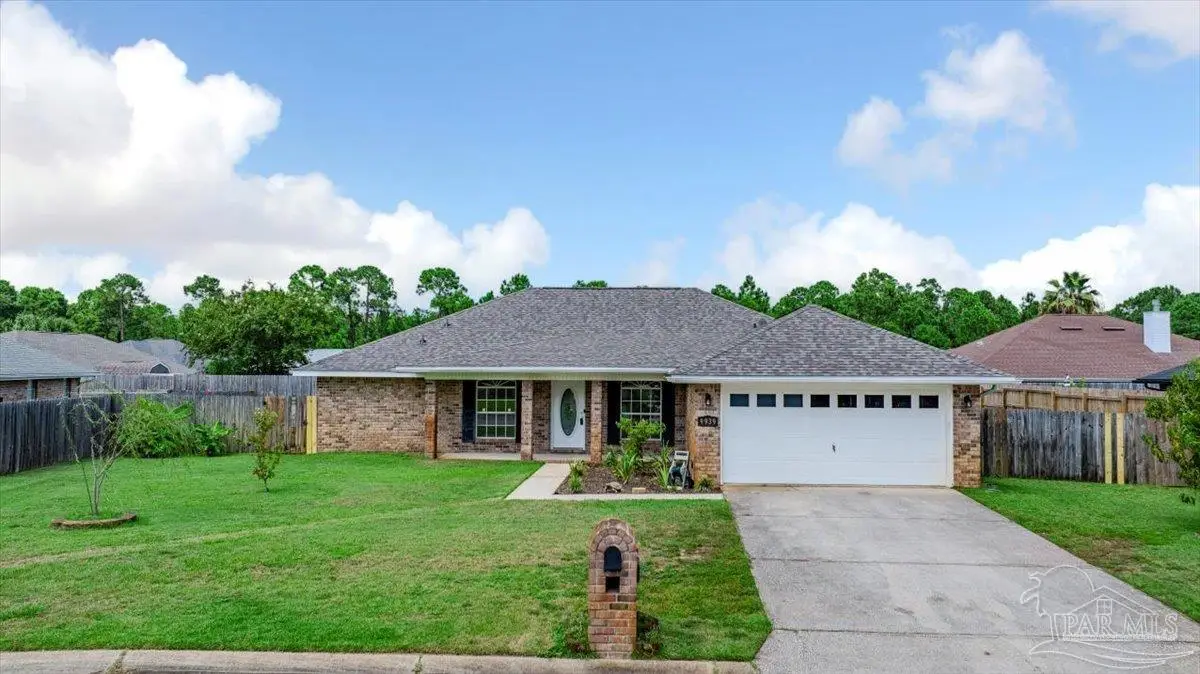 9939 Parker Lake Cir, Navarre, FL 32566 - #1