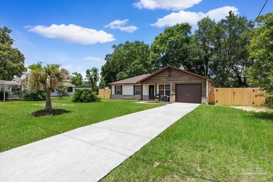 1220 E Leonard St, Pensacola, FL 32503 - #3