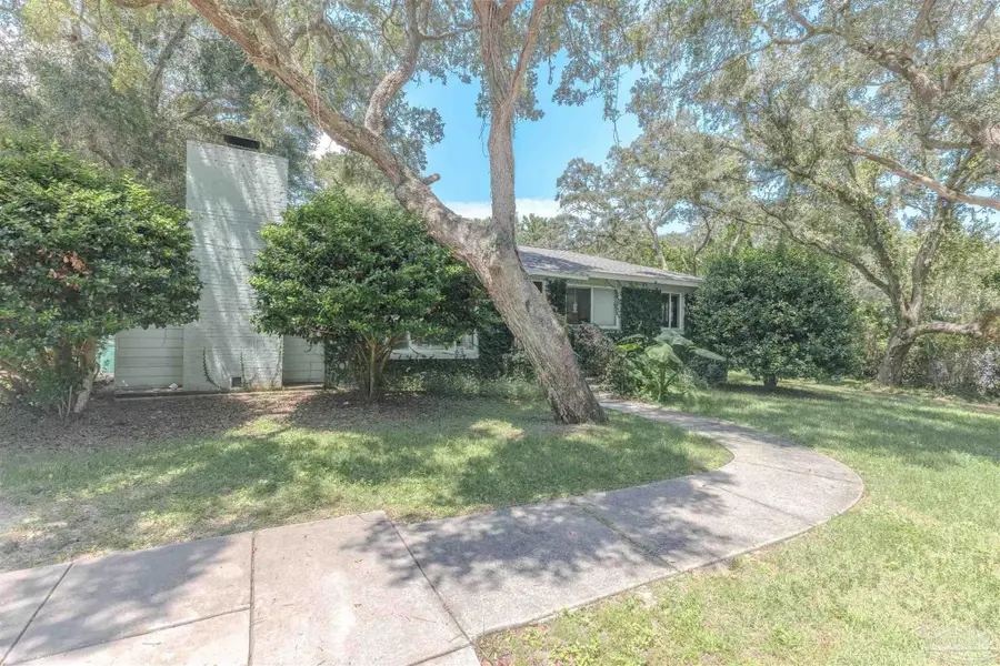 4 Cadiz St, Gulf Breeze, FL 32561 - #2