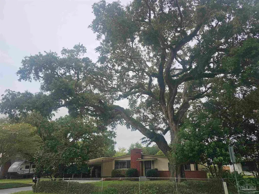 506 E Sunset Ave, Pensacola, FL 32507 - #2