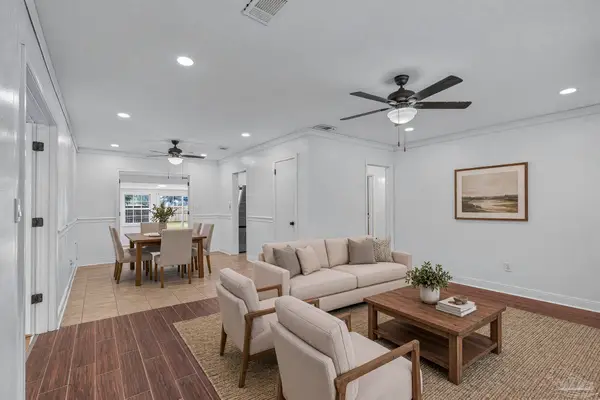 9 Linda St, Pensacola, FL 32506