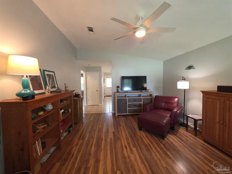 1341 Fairchild St, Pensacola, FL 32504 - #3