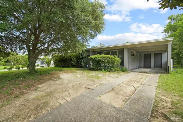 815 Woodland Dr, Pensacola, FL 32503