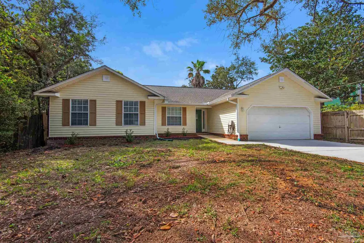 3009 Laurel Dr, Gulf Breeze, FL 32563 - #1