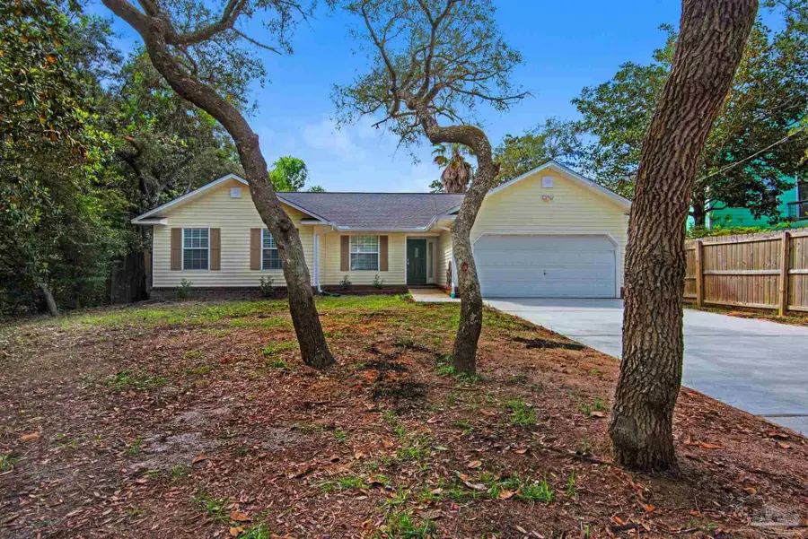 3009 Laurel Dr, Gulf Breeze, FL 32563 - #3