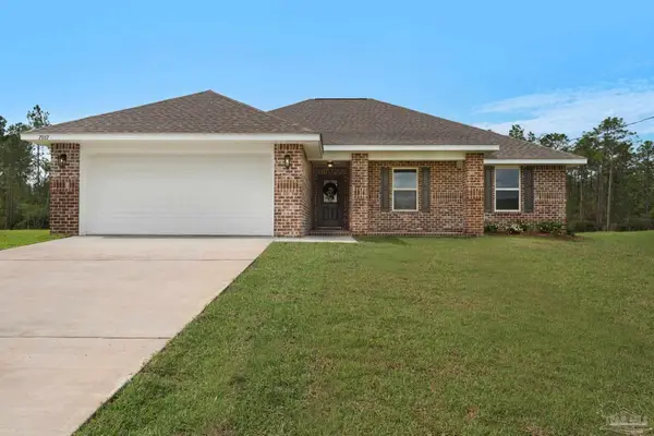 7957 Twin Lake Dr, Milton, FL 32583