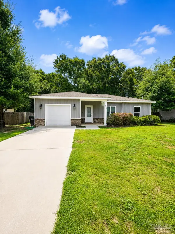5940 Savannah Dr, Milton, FL 32570