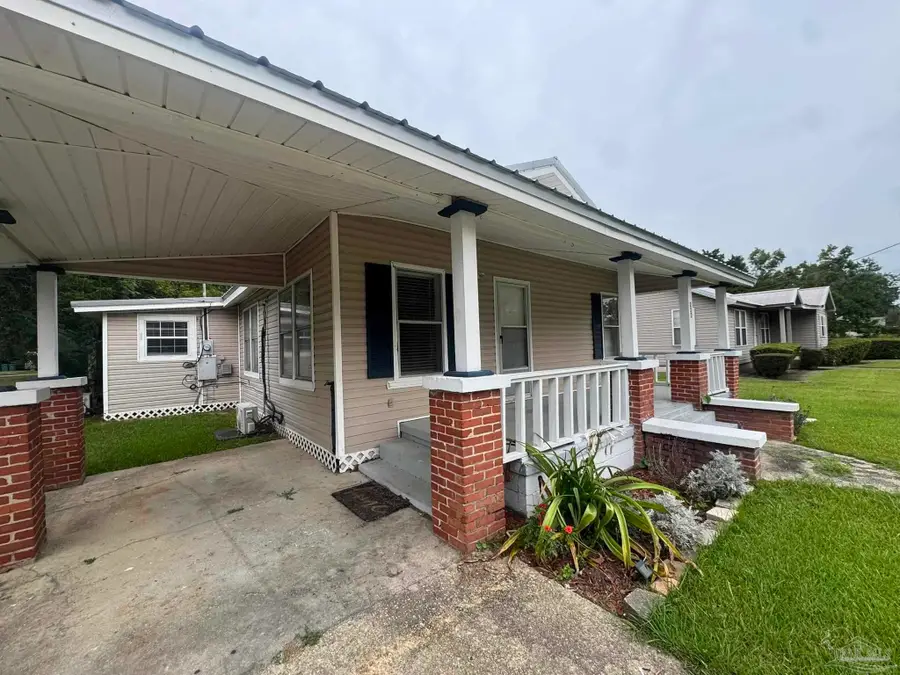 233 Wilson Ave, Atmore, AL 36502 - #2