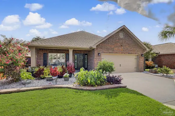 1740 Brantley Dr, Gulf Breeze, FL 32563