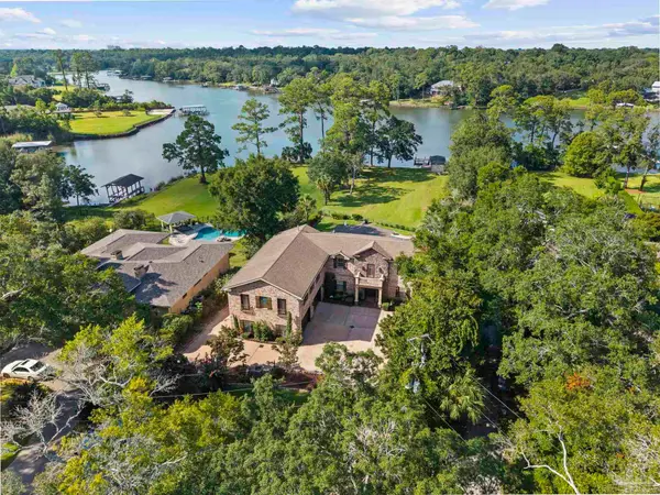 1660 E Texar Dr, Pensacola, FL 32503