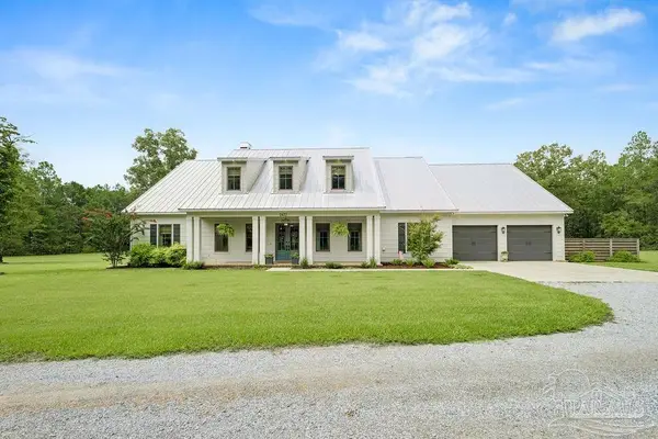 2433 Wallace Lake Rd, Pace, FL 32571