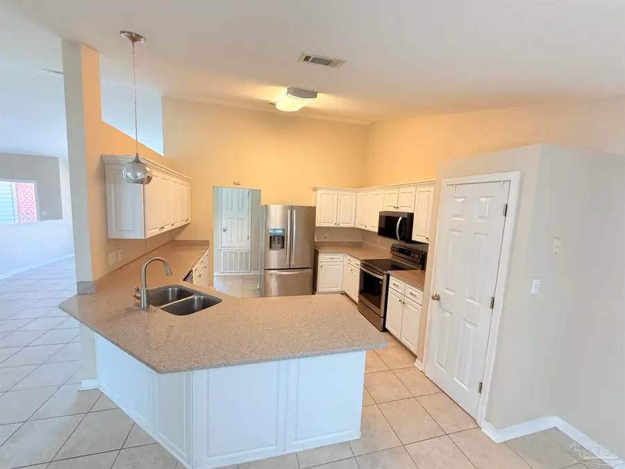 7199 Manatee St, Navarre, FL 32566 - #2