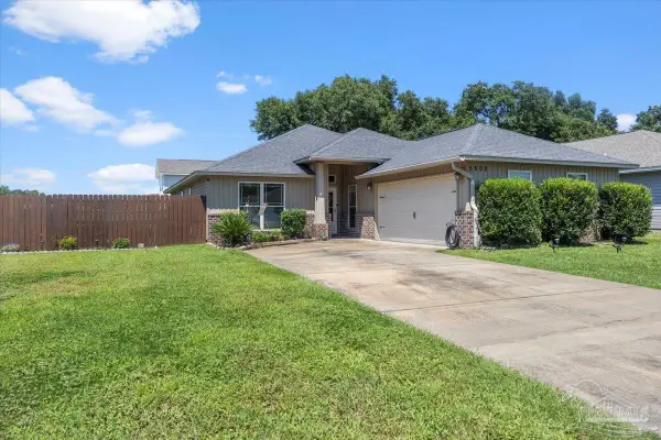 5508 Peach Dr, Pace, FL 32571