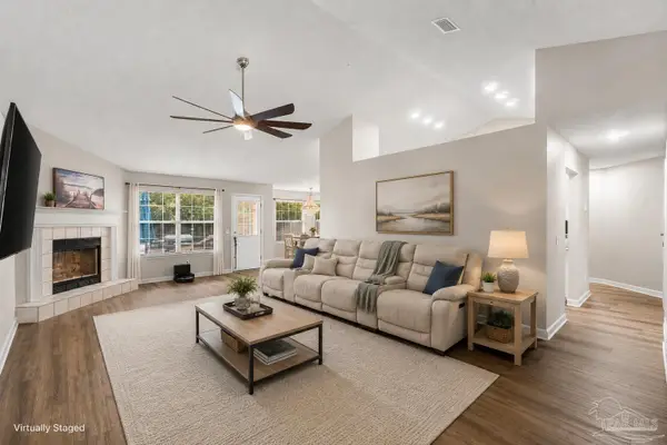 2035 Alfred Blvd, Navarre, FL 32566