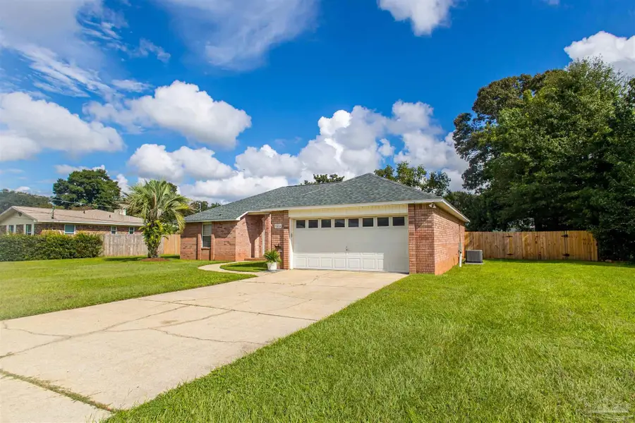 5414 Murray Ln, Pensacola, FL 32526 - #2