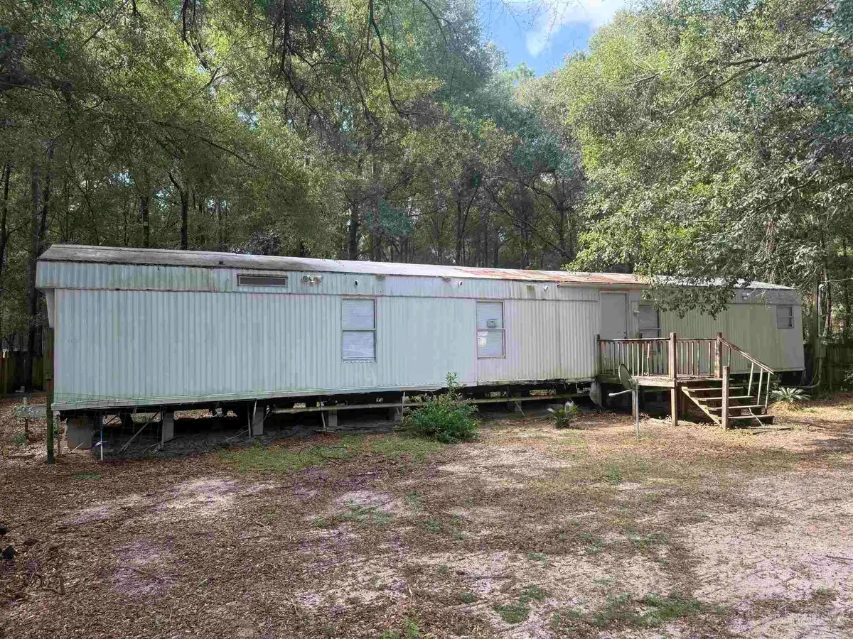 5103 Lake End Dr, Milton, FL 32583 - #1