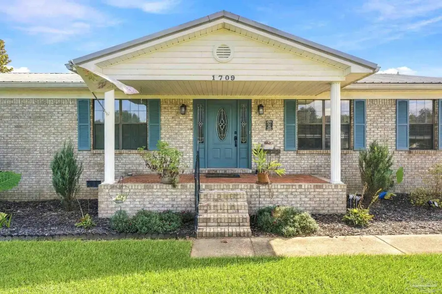 1709 Crest Ln, Molino, FL 32577 - #2