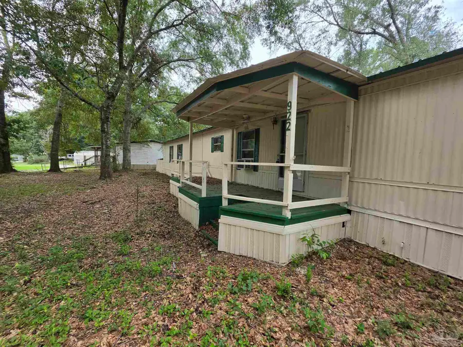 922 Brook Hills Dr, Cantonment, FL 32533 - #3