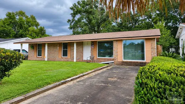 7830 Aaron Dr, Pensacola, FL 32534