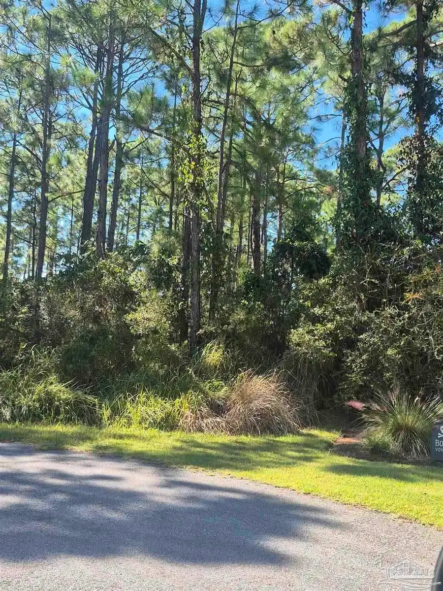 5701 Shores Cir, Pensacola, FL 32507 - #2