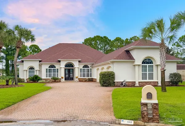1312 Tour Dr, Gulf Breeze, FL 32563