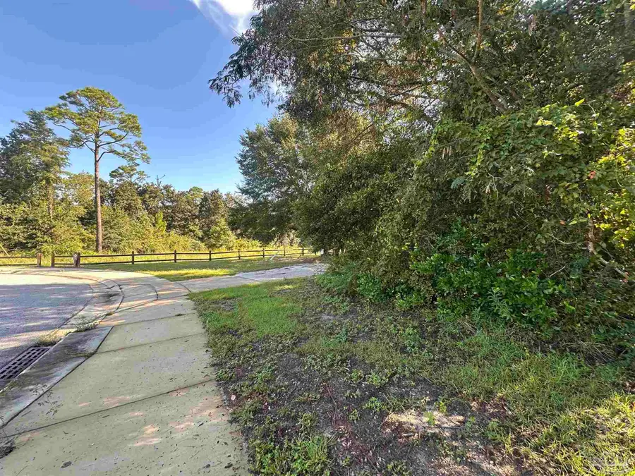 1290 Mills Ave, Pensacola, FL 32507 - #2