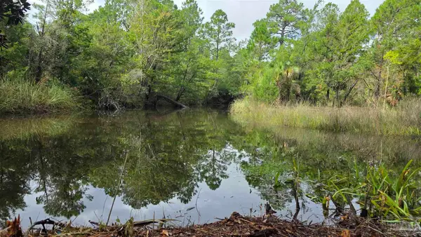 9600 Sorrento Rd, Pensacola, FL 32507