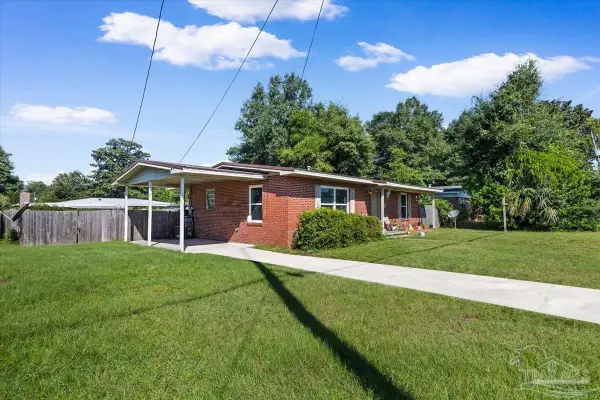5451 Byrom St, Milton, FL 32570