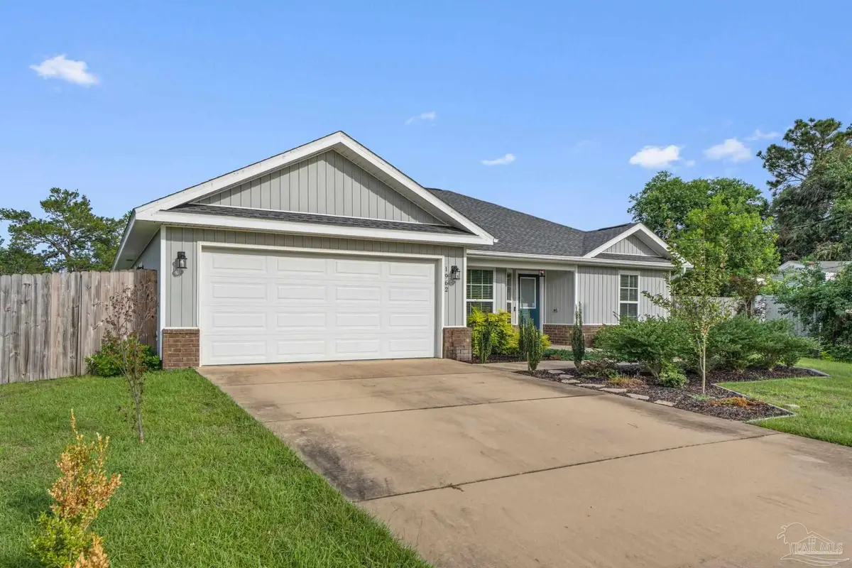 1962 Pentagon St, Gulf Breeze, FL 32563 - #1