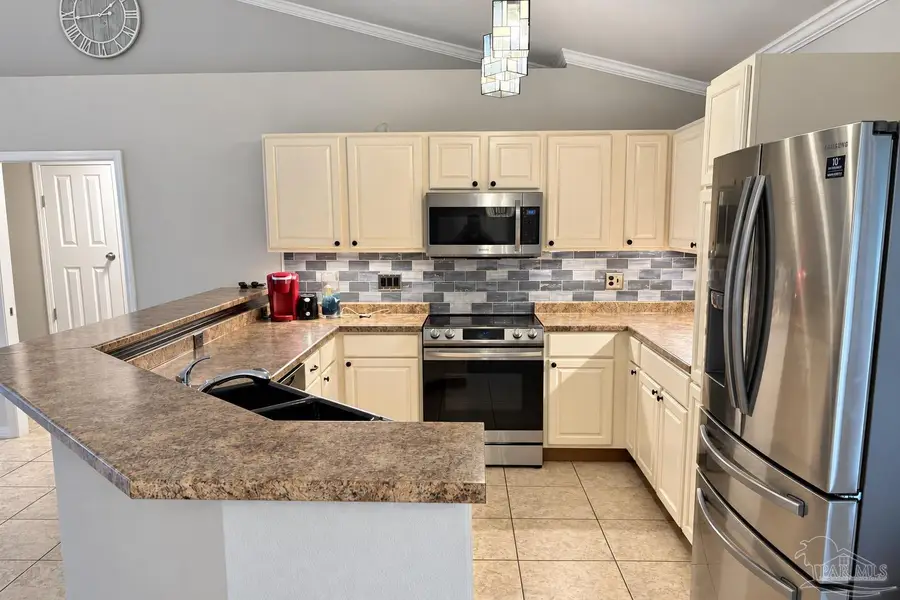 3011 N 38th Ave, Milton, FL 32570 - #2