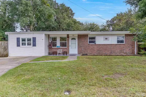 2121 Elaine Cir, Pensacola, FL 32504