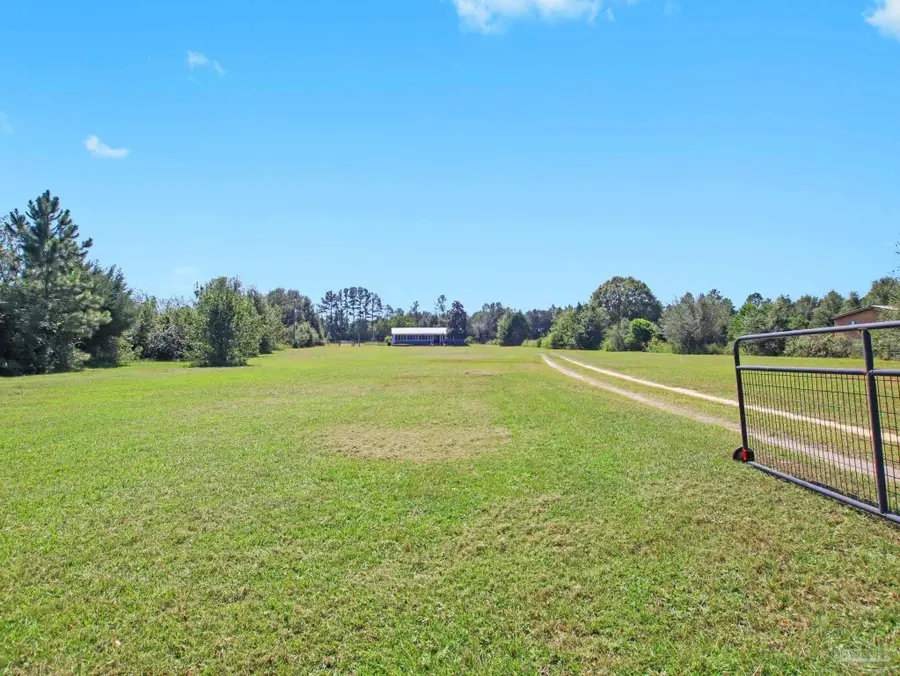 9561 S Trace Rd, Milton, FL 32583 - #2