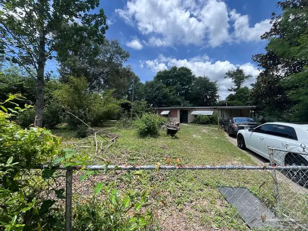6464 Robin Ave, Milton, FL 32570