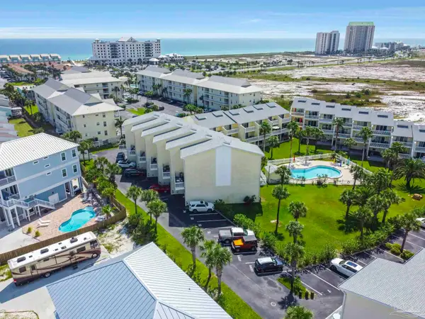 1440 Paradise Point Dr #34, Navarre Beach, FL 32566
