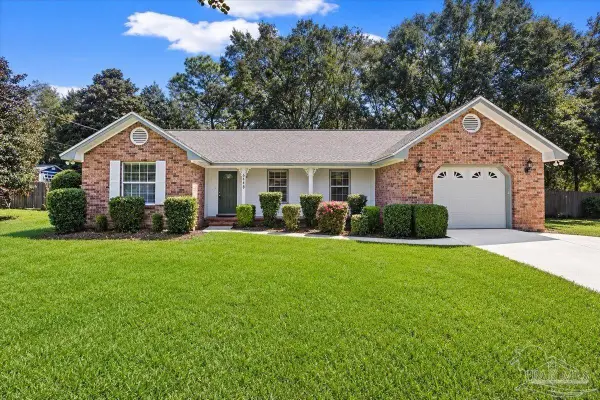 6448 Imperial Dr, Milton, FL 32570