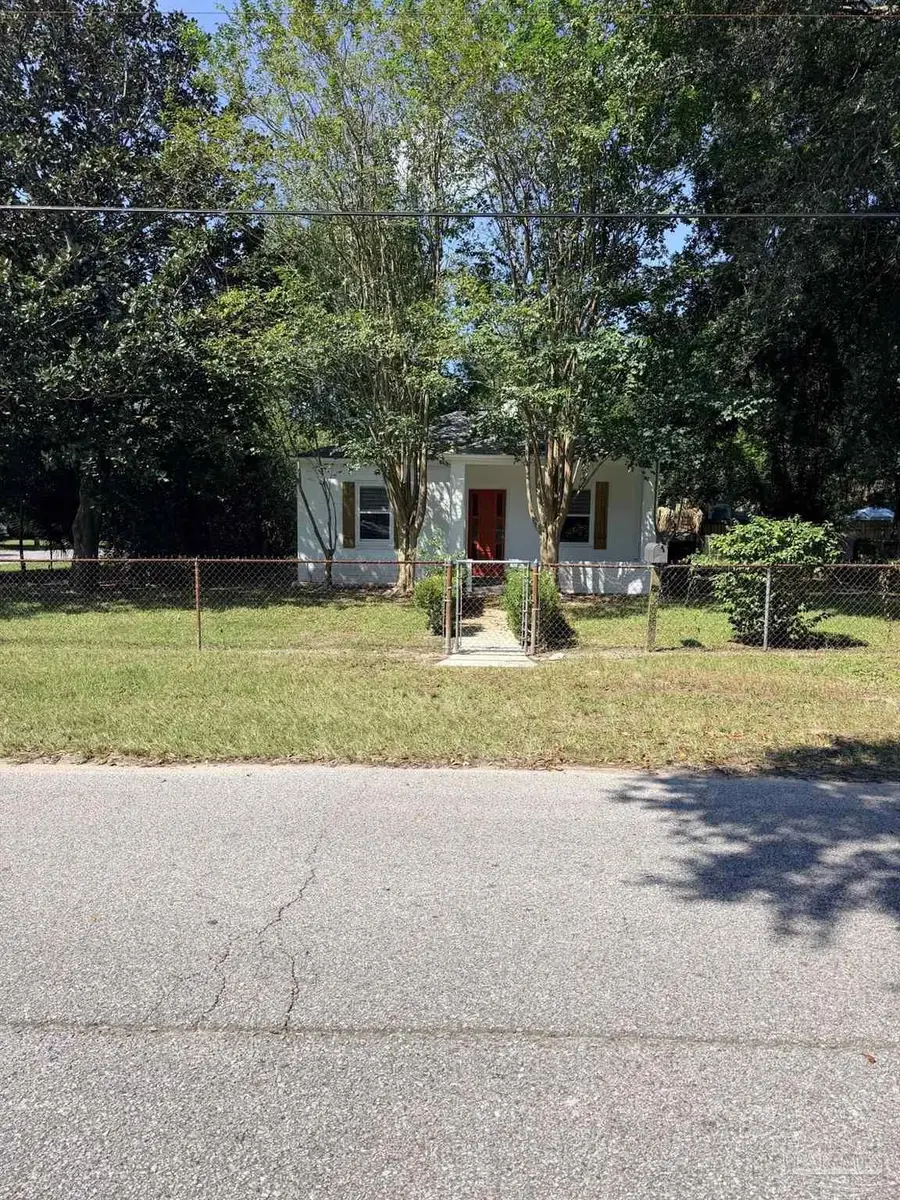 13 Lincoln Rd, Pensacola, FL 32507 - #2