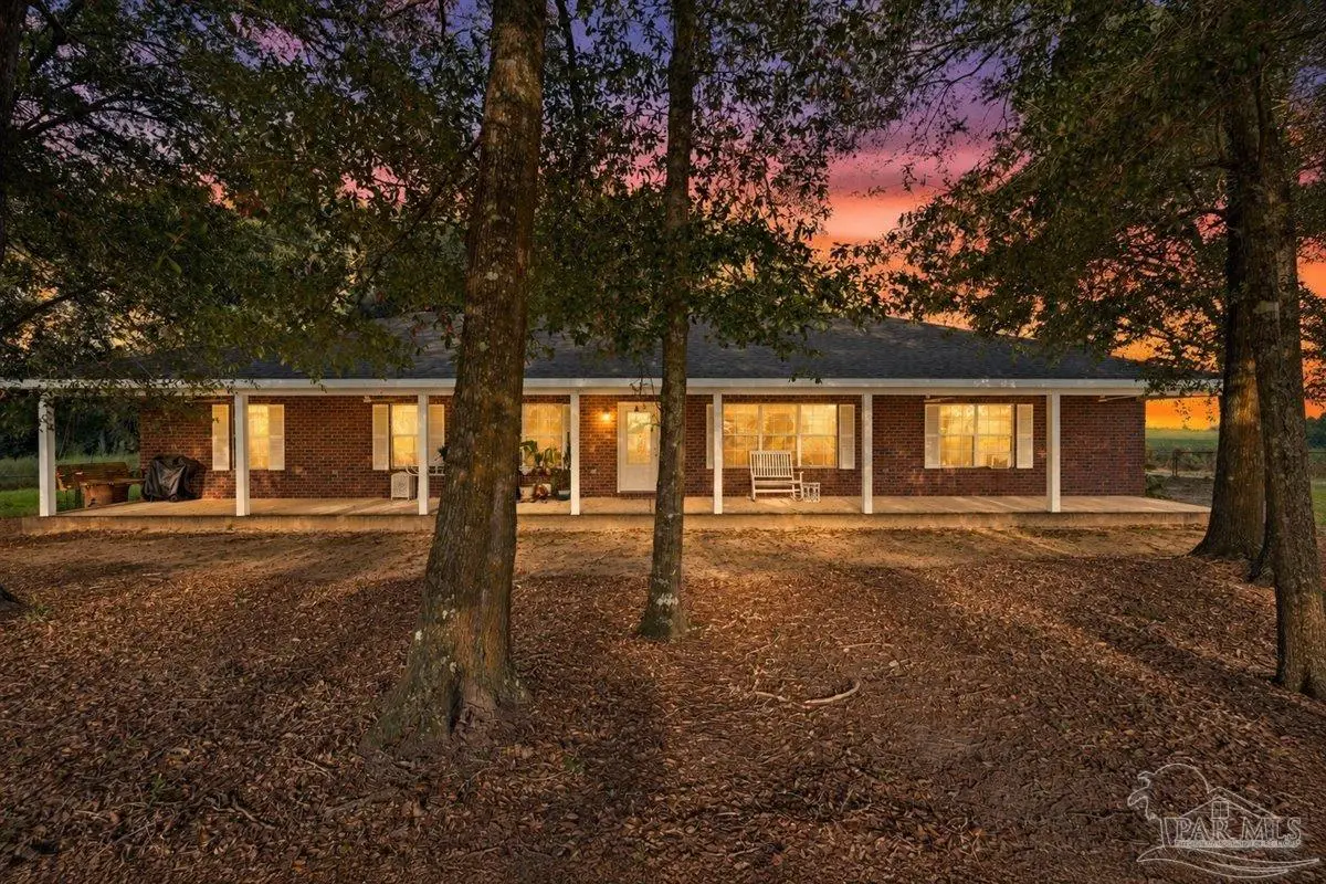 489 Elindiea Ln, Milton, FL 32570 - #1