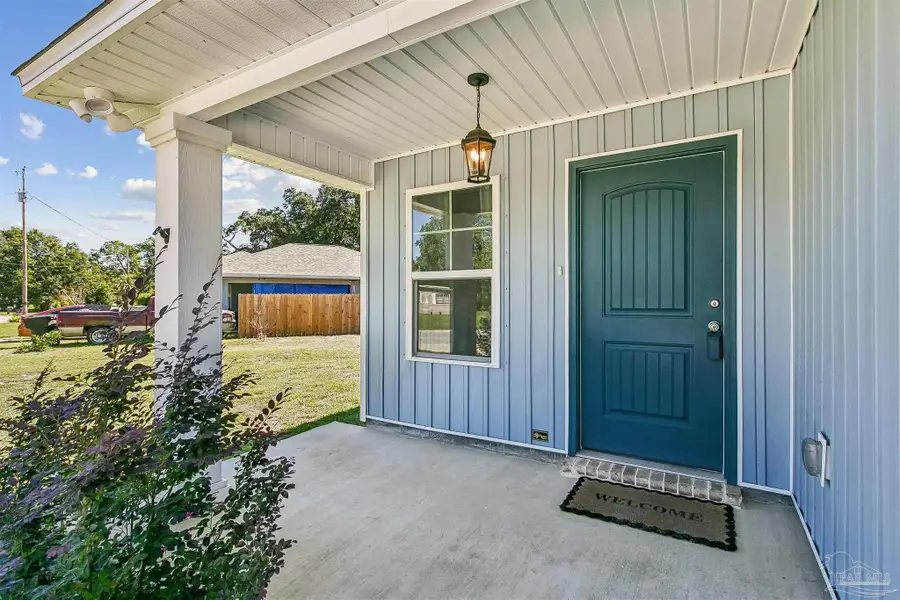 701 Boxwood Dr, Pensacola, FL 32503 - #2