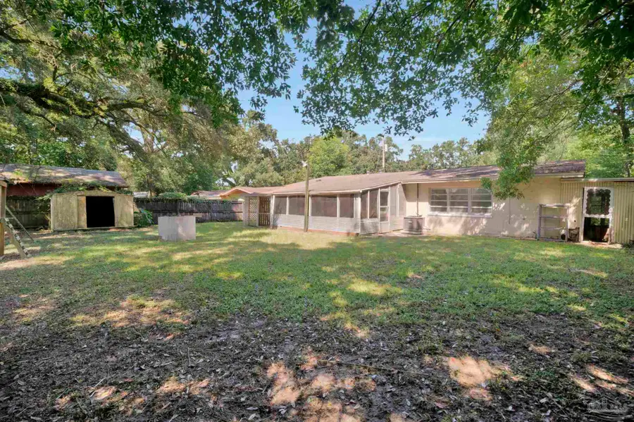 911 Springbrook Ave, Pensacola, FL 32505 - #2
