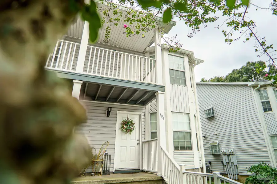 1500 E Johnson Ave #204, Pensacola, FL 32514 - #2