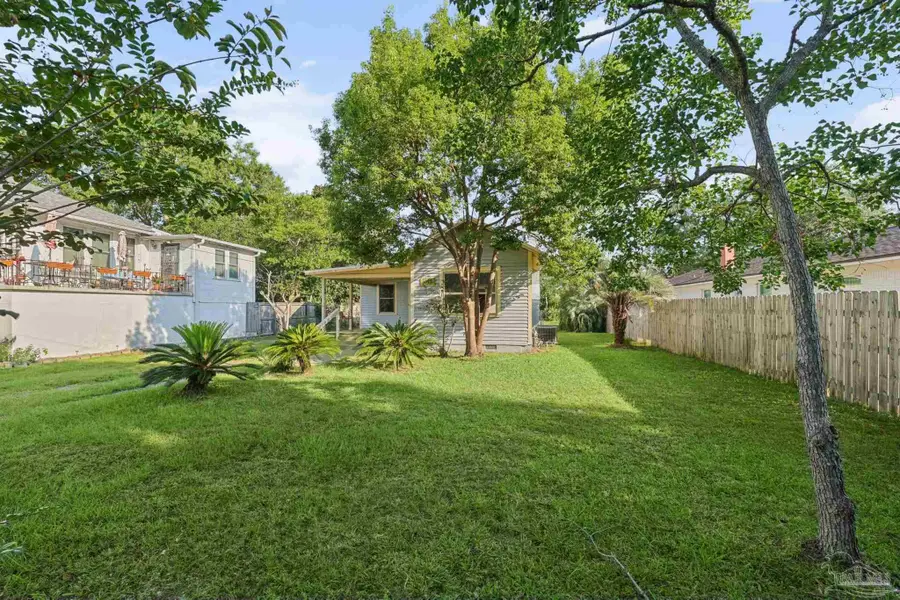 1514 E Bobe St, Pensacola, FL 32503 - #3