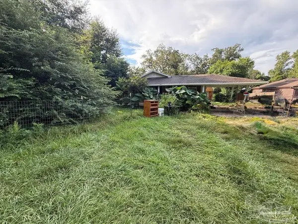 649 Williams Ditch Rd, Cantonment, FL 32533