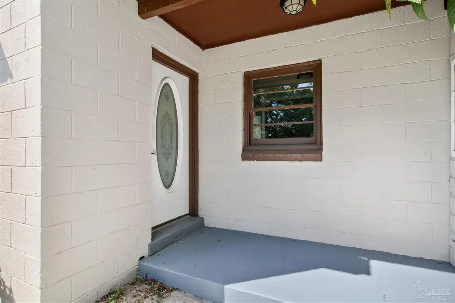 5502 Essex Rd, Pensacola, FL 32506 - #2