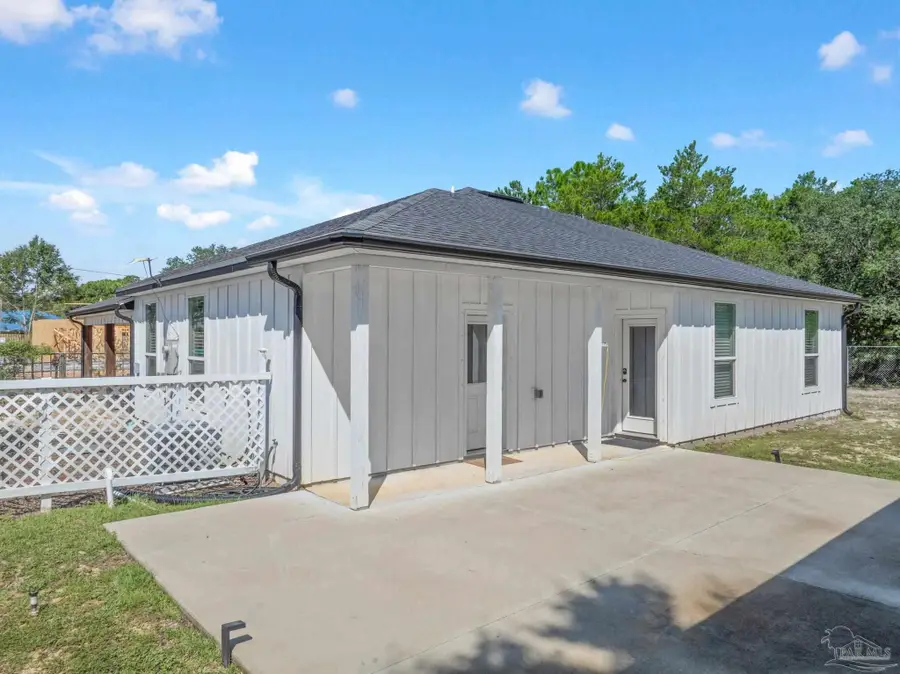 2734 Jewell Rd, Navarre, FL 32566 - #3
