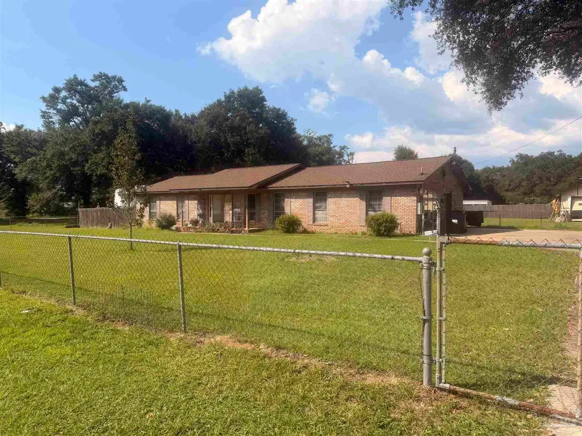 224 Caroline St, Pensacola, FL 32534 - #1