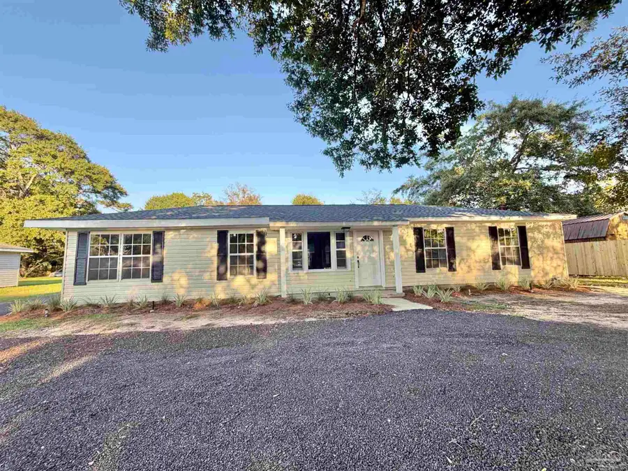217 7th Ave, Atmore, AL 36502 - #3