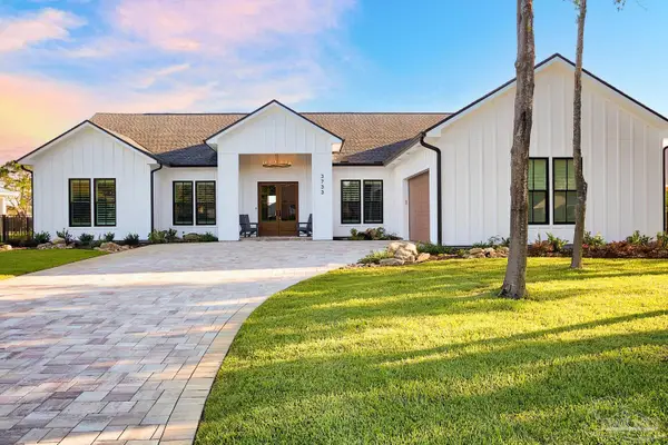 3733 Tiger Point Blvd, Gulf Breeze, FL 32563